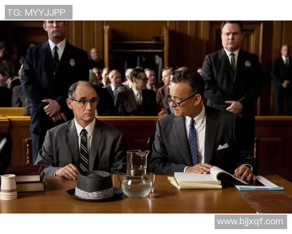 《足球巨星隐身大爷街头纵横十年 暗藏惊天秘密的传奇人生》