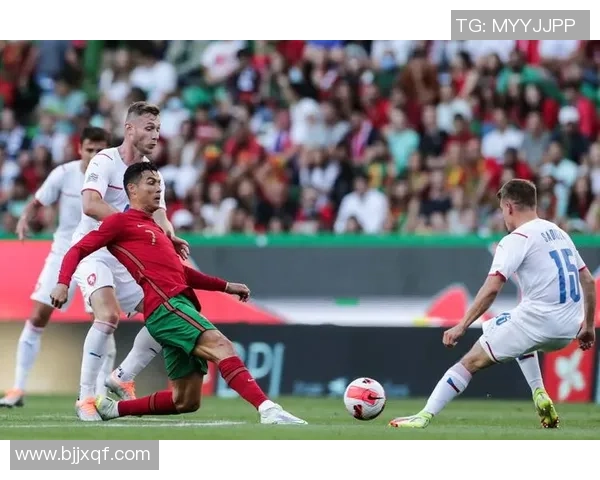 捷克著名足球球星成长历程与辉煌成就全景解读 捷克著名足球球星成长历程与辉煌成就全景解读