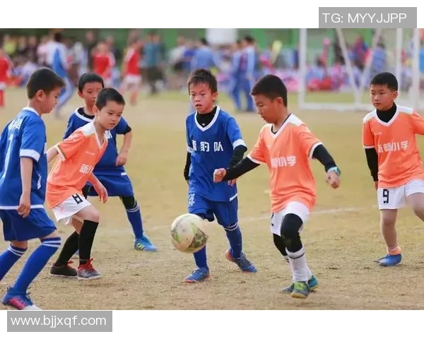 从少年梦想到足球巨星他们小时候的故事揭示了什么秘密 从少年梦想到足球巨星他们小时候的故事揭示了什么秘密